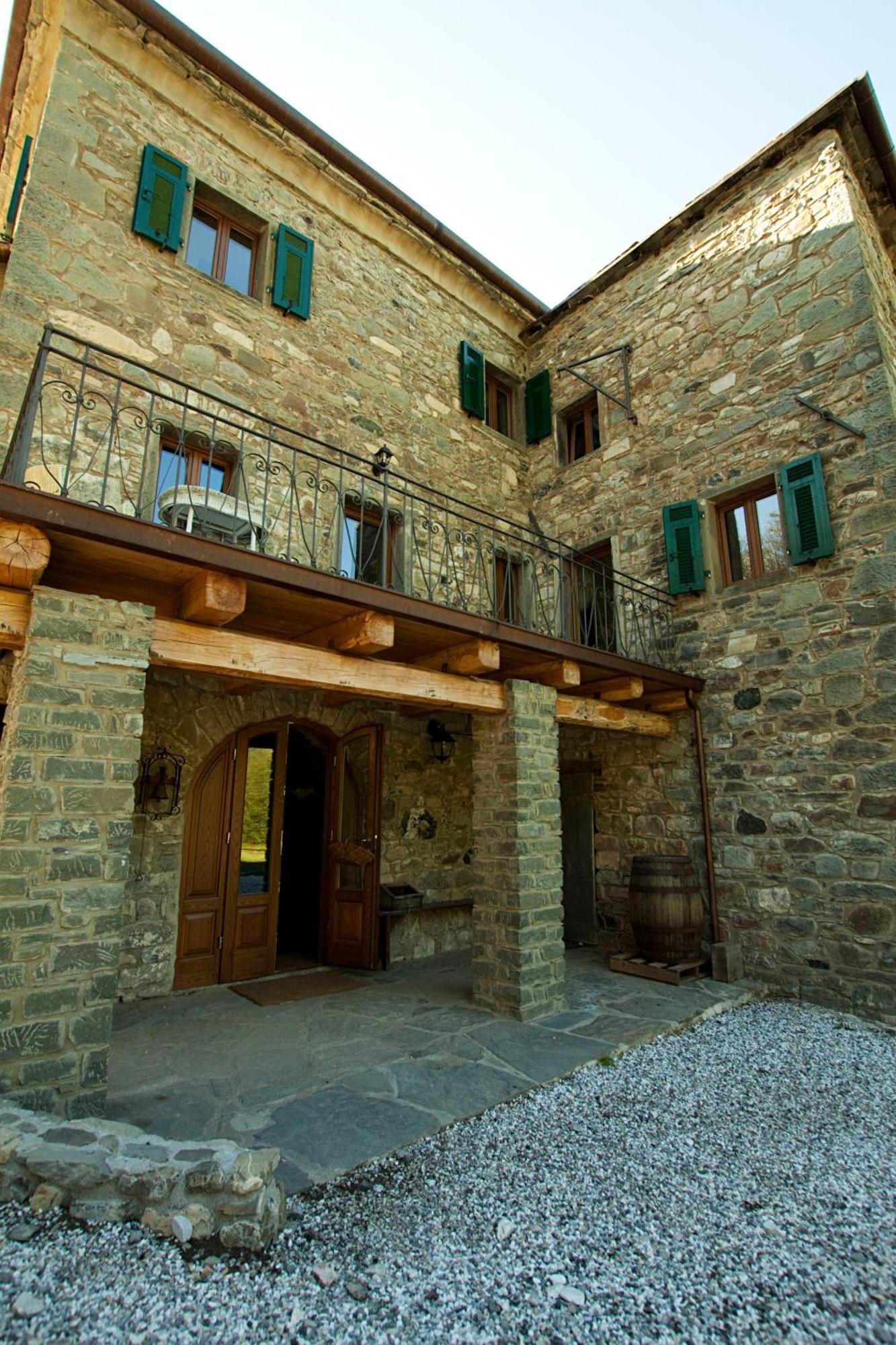 Agriturismo Mulino Marghen - Restored Watermill - Retreat Center Bed & Breakfast Zeri Exterior photo